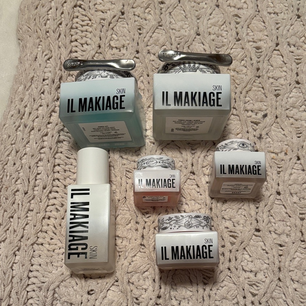 IL MAKIAGE Skincare Collection - Blue, White, and Pink